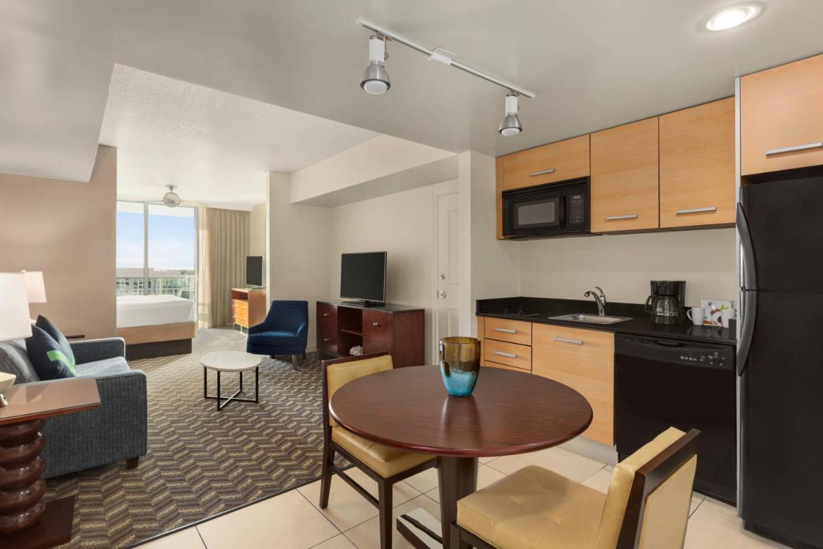 Отель Residence Inn by Marriott Fort Lauderdale Intracoastal