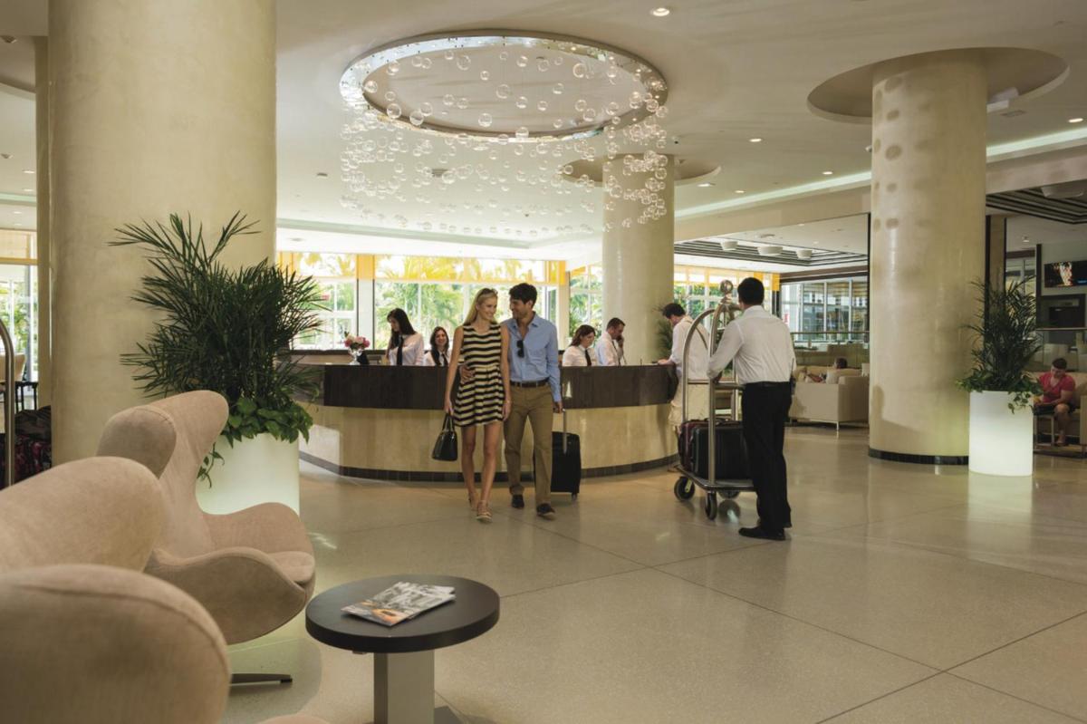 Отель Riu Plaza Miami Beach