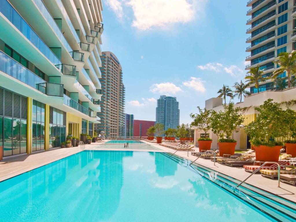 Отель SLS Brickell