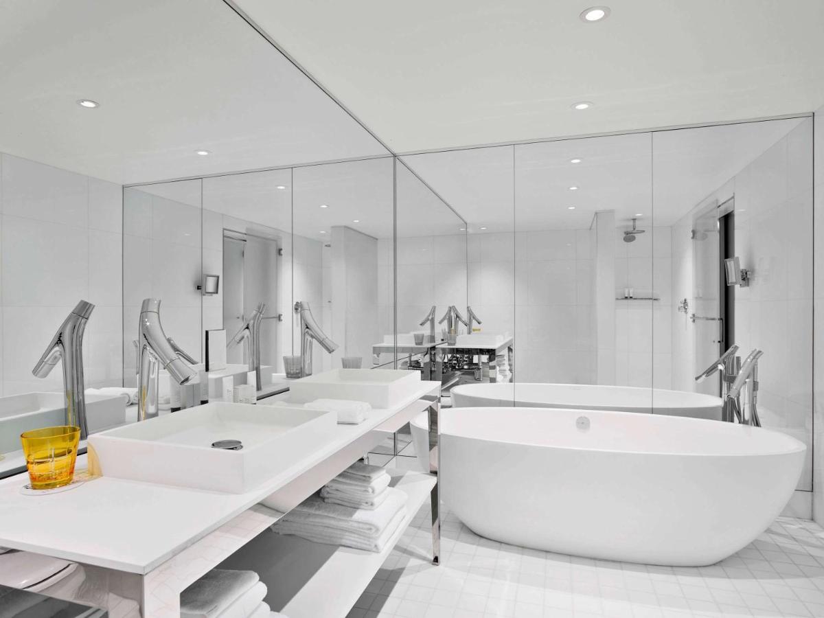 Отель SLS Brickell