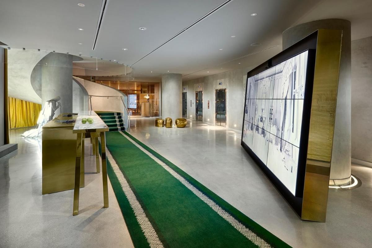 Отель SLS Brickell