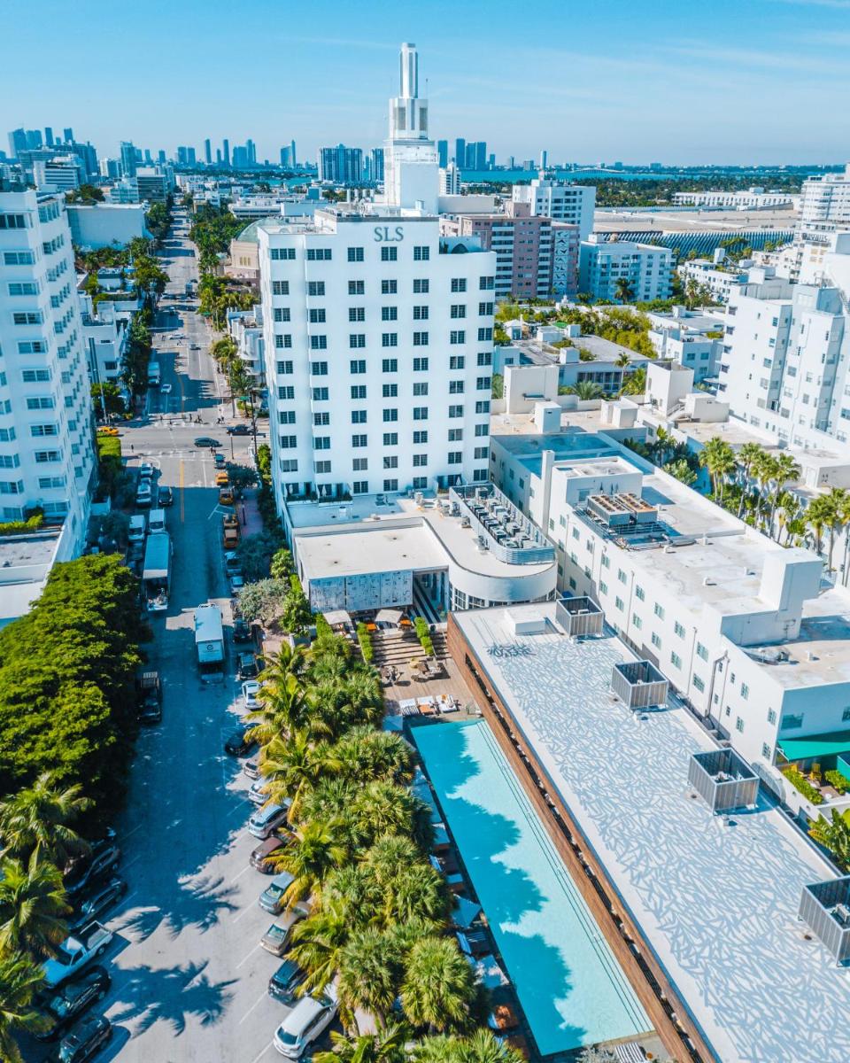 Отель SLS South Beach