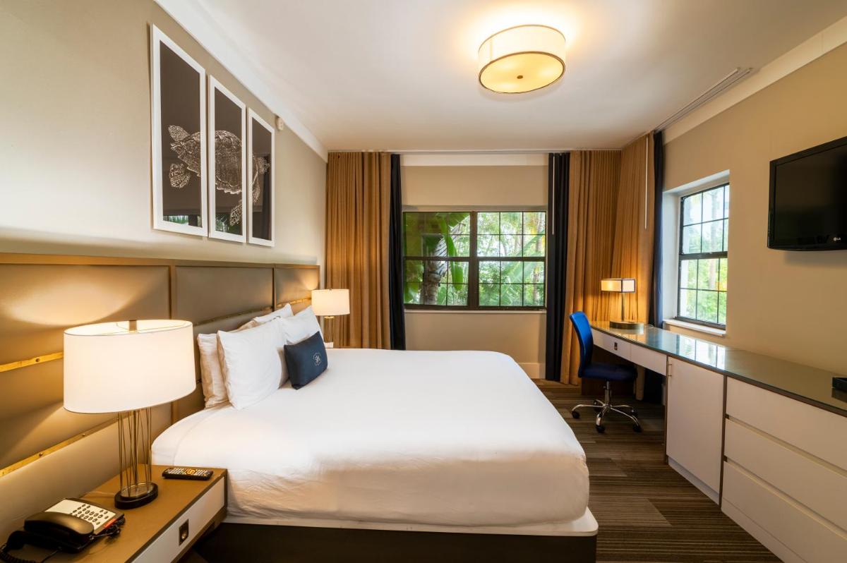 Отель San Juan Hotel Miami Beach