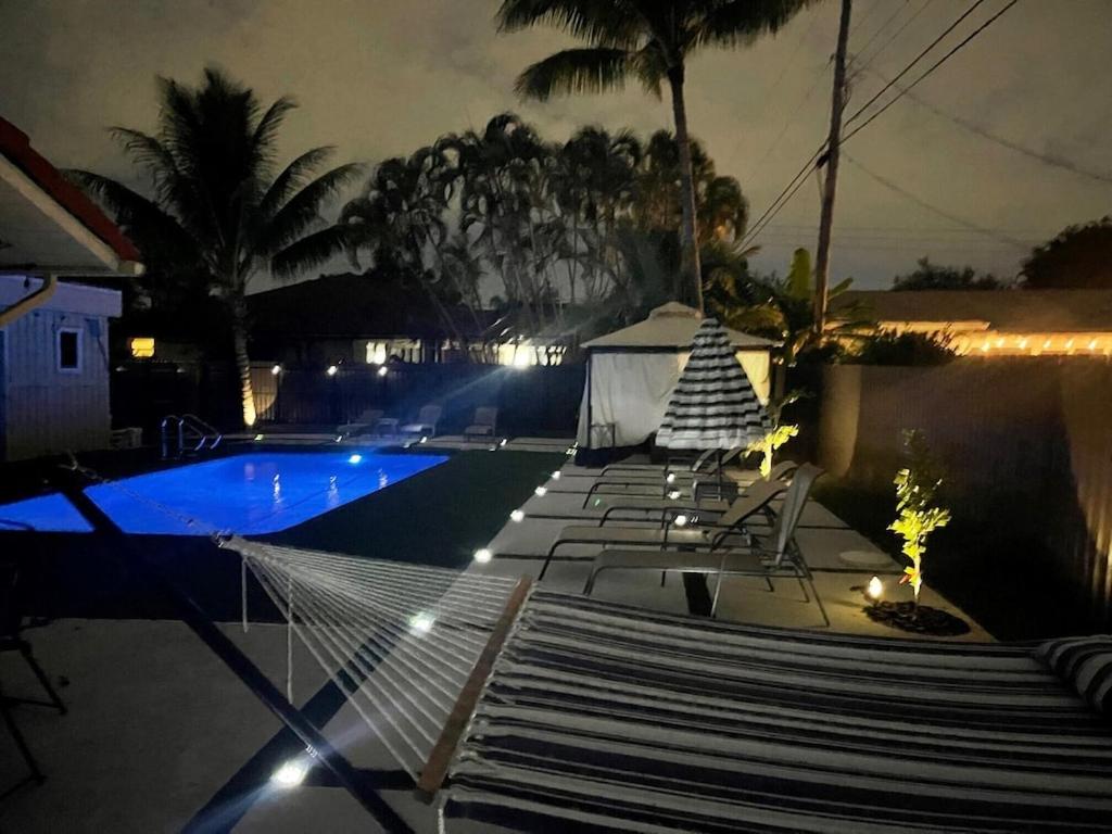 Апартаменты Sauna & Heated Salt Water Pool Beach House