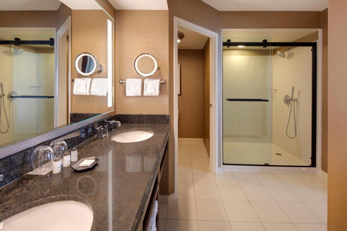 Отель Sheraton Suites Fort Lauderdale Plantation