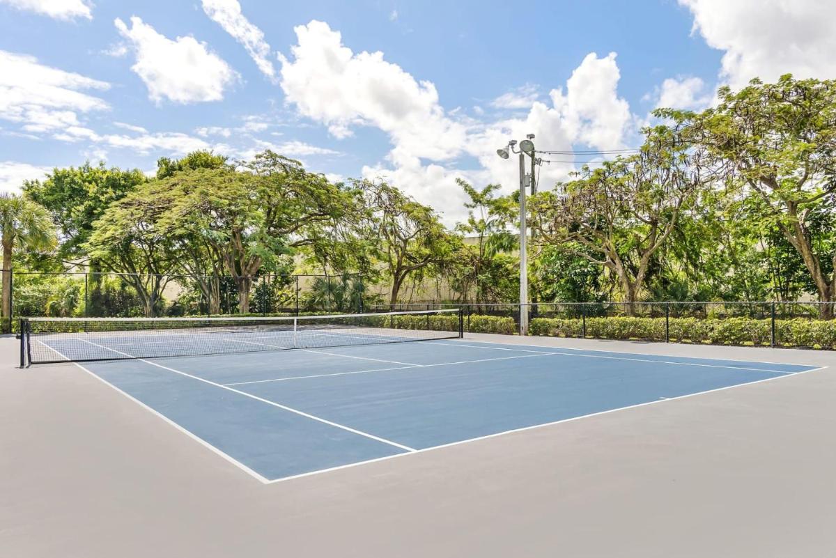 Апартаменты Stunning Centrally Located Apartments at New River Cove in South Florida