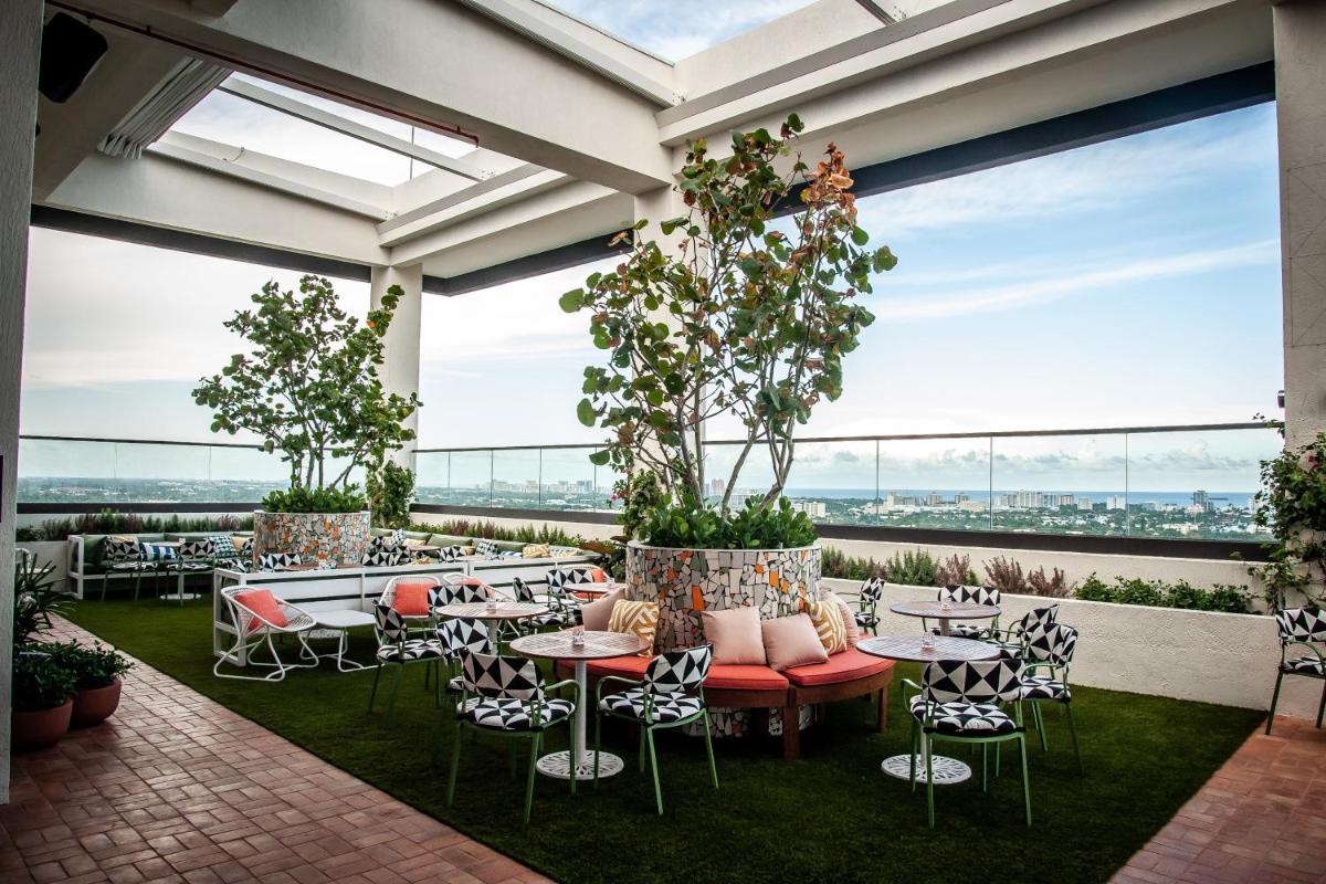 Отель The Dalmar, Fort Lauderdale, a Tribute Portfolio Hotel