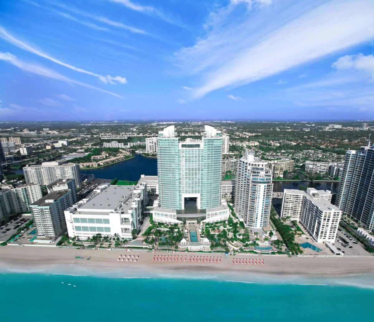 Отель The Diplomat Beach Resort Hollywood, Curio Collection by Hilton