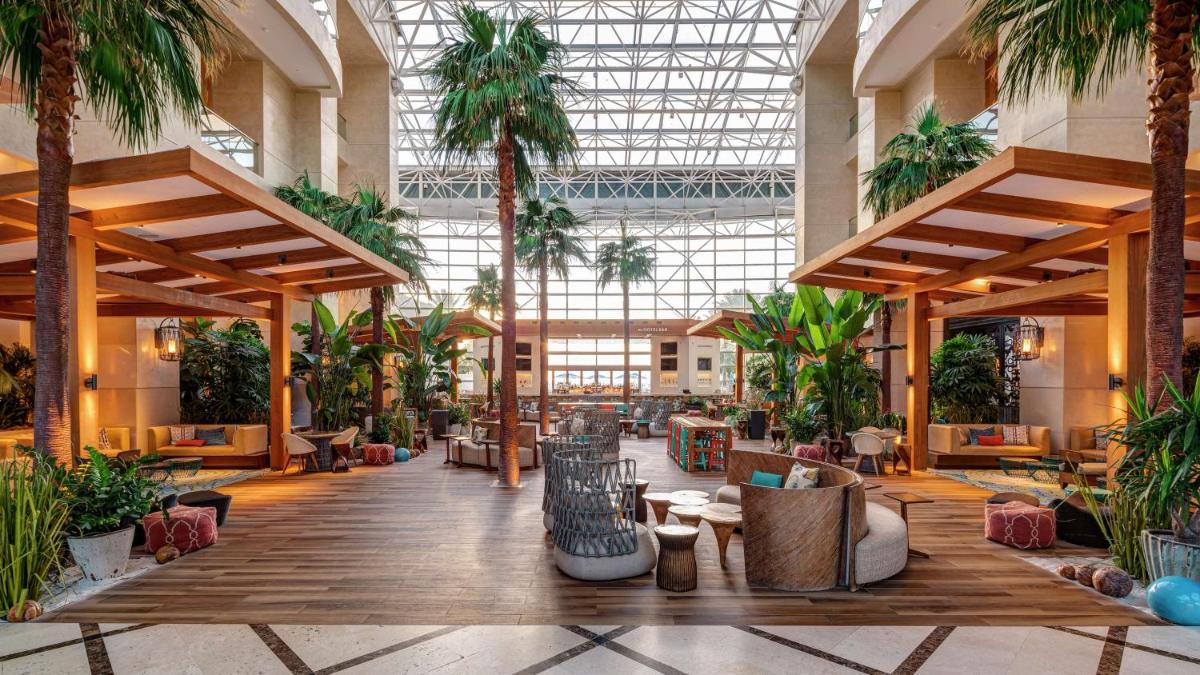 Отель The Diplomat Beach Resort Hollywood, Curio Collection by Hilton