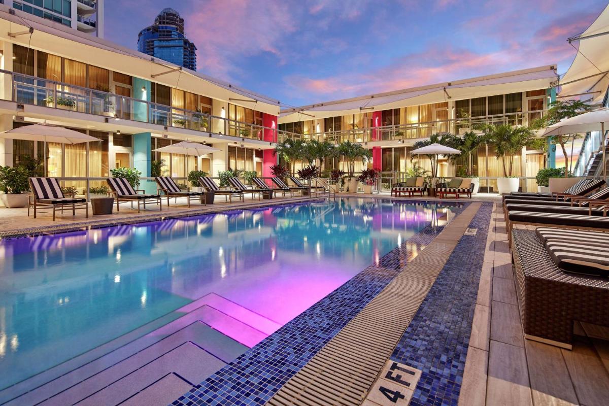 Отель The Gabriel Miami Downtown, Curio Collection by Hilton