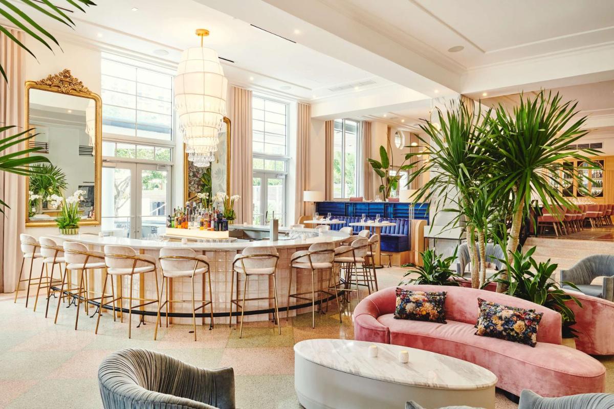 Отель The Gabriel Miami South Beach, Curio Collection by Hilton