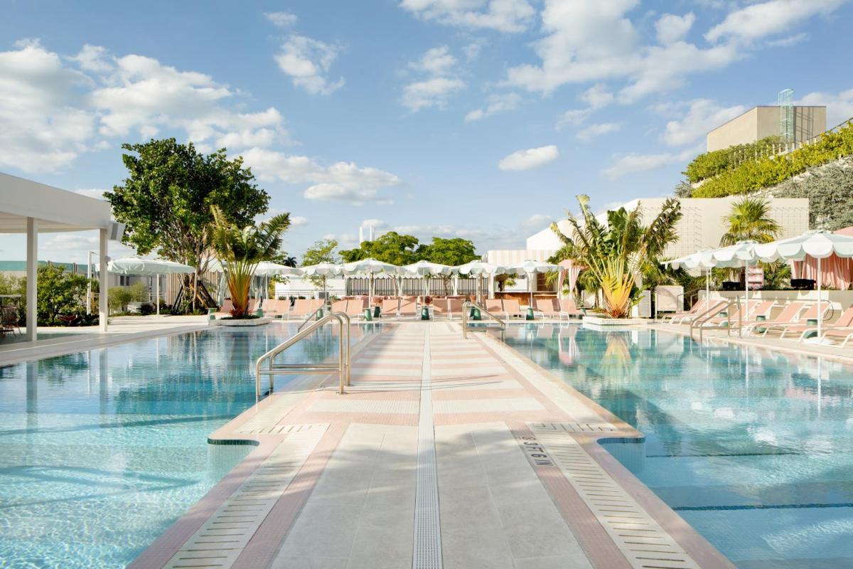 Отель The Goodtime Hotel