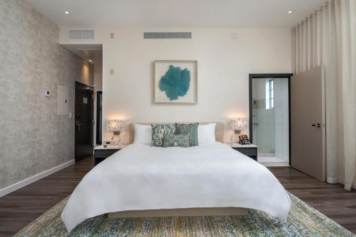 Отель The Marlin Hotel