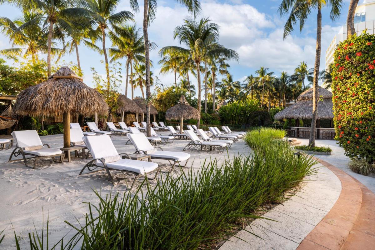 Отель The Palms Hotel & Spa