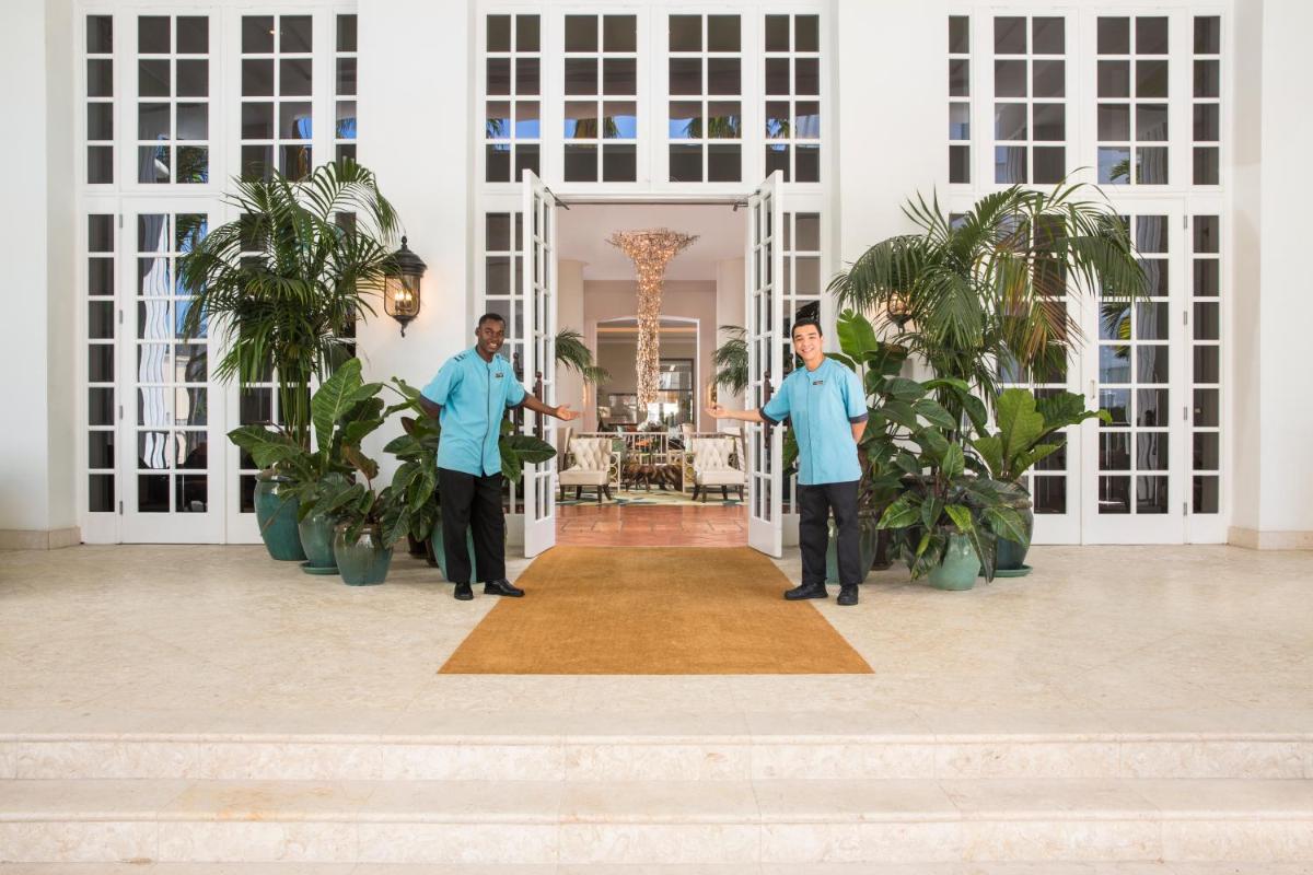 Отель The Palms Hotel & Spa