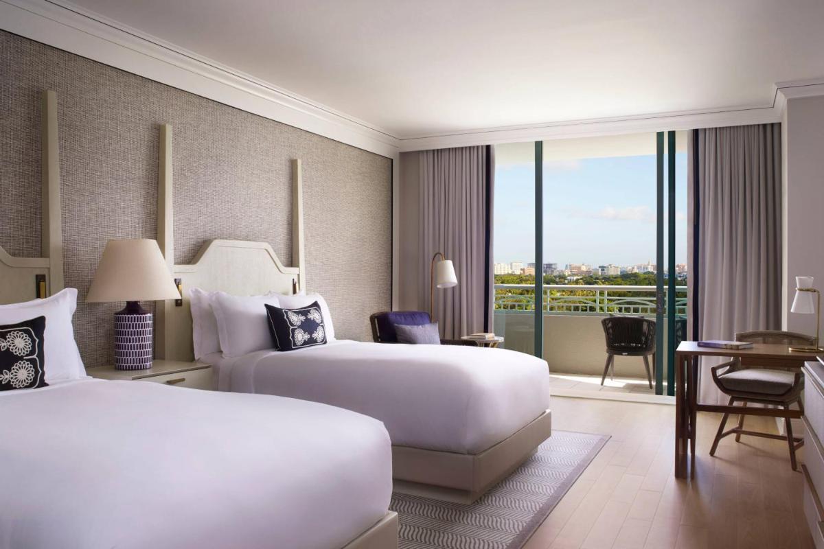 Отель The Ritz-Carlton Coconut Grove, Miami