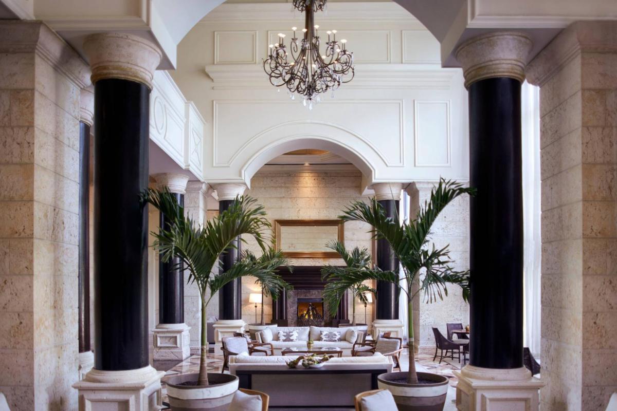 Отель The Ritz-Carlton Coconut Grove, Miami