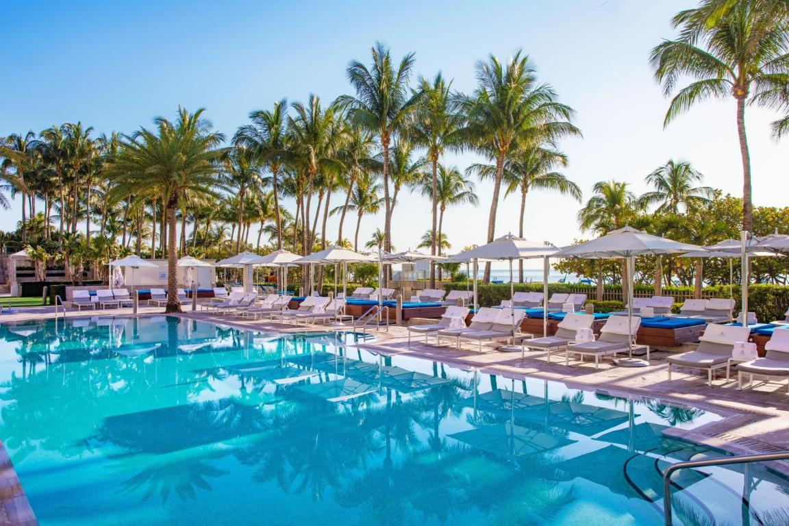 Отель The St Regis Bal Harbour Resort