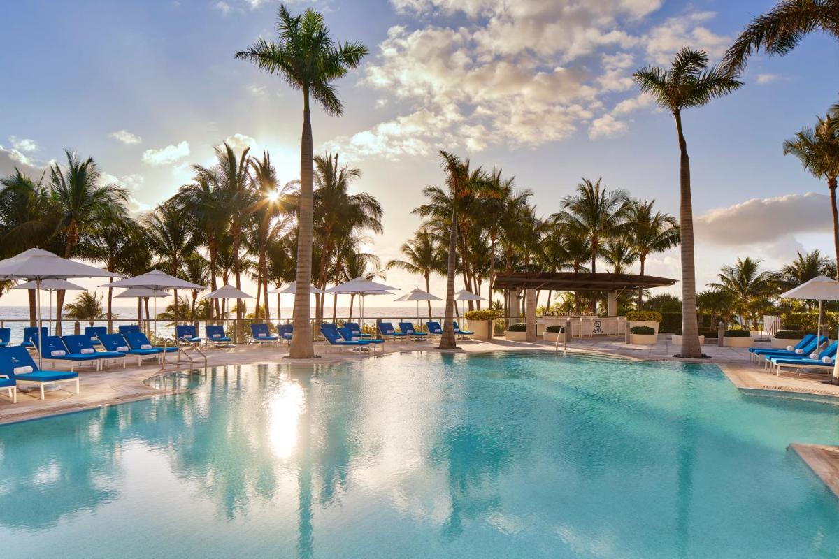 Отель The St Regis Bal Harbour Resort