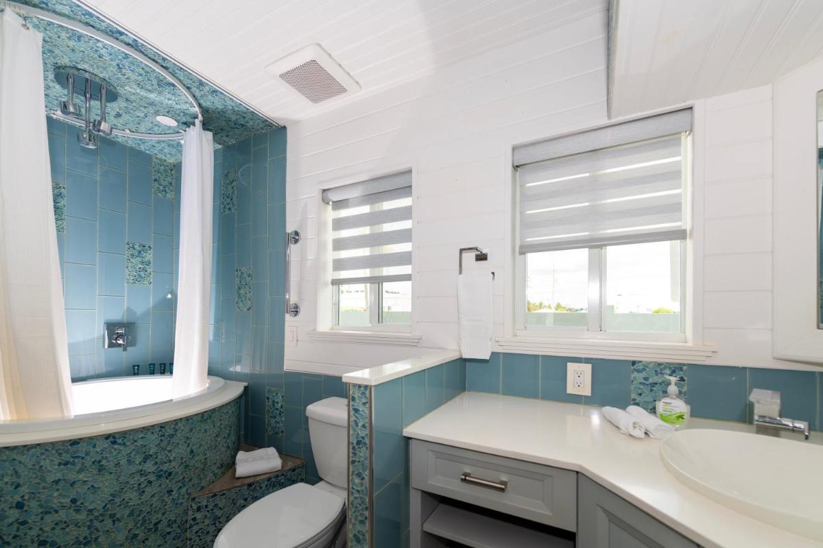 Отель Tropic Isle Boutique Hotel