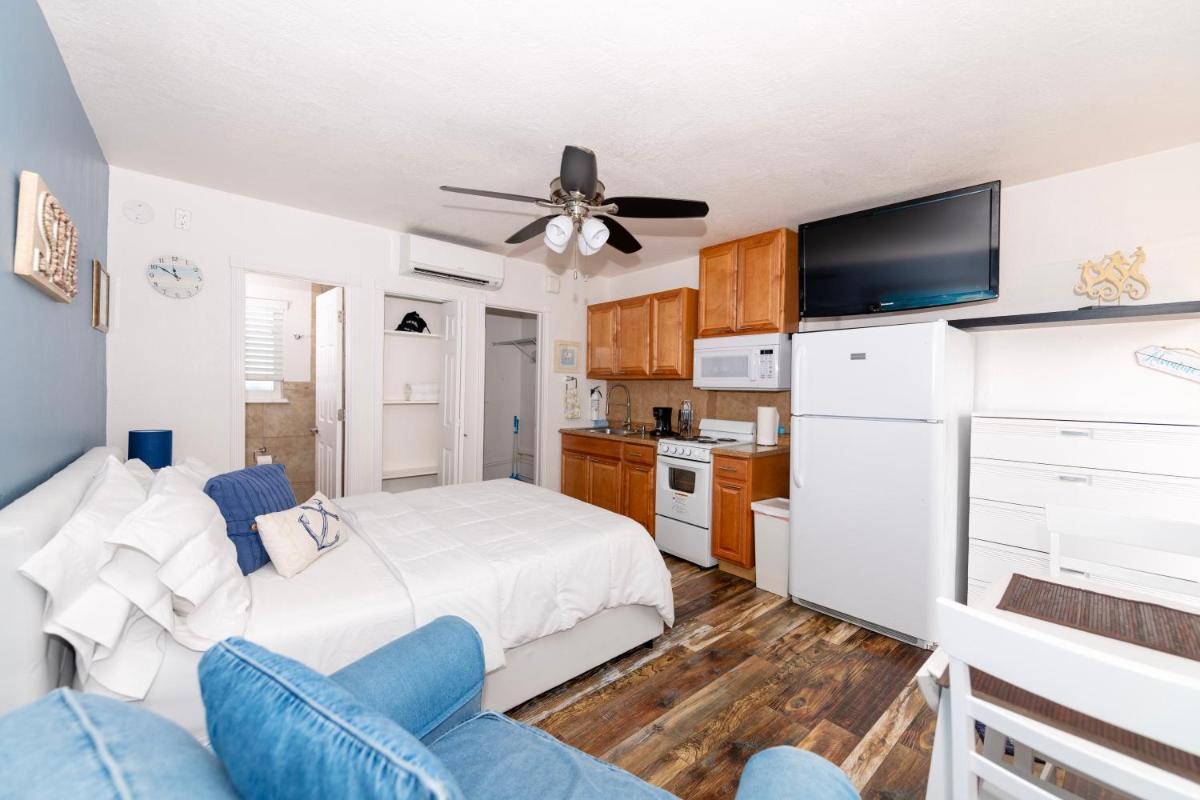 Отель Tropic Isle Boutique Hotel