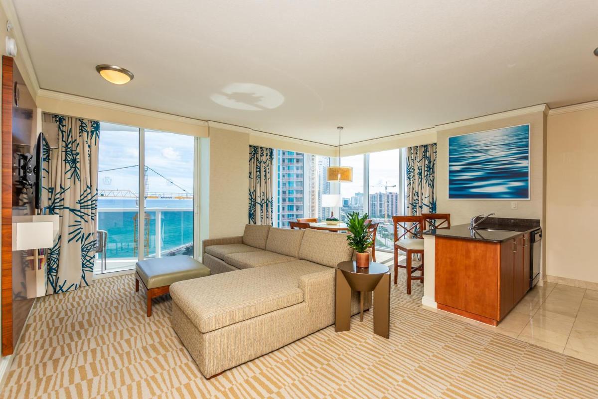 Апартаменты Trump International Beach Resort Ocean View 1100 sf 1 Bed 1Bth Privately Owned Sunny Isles