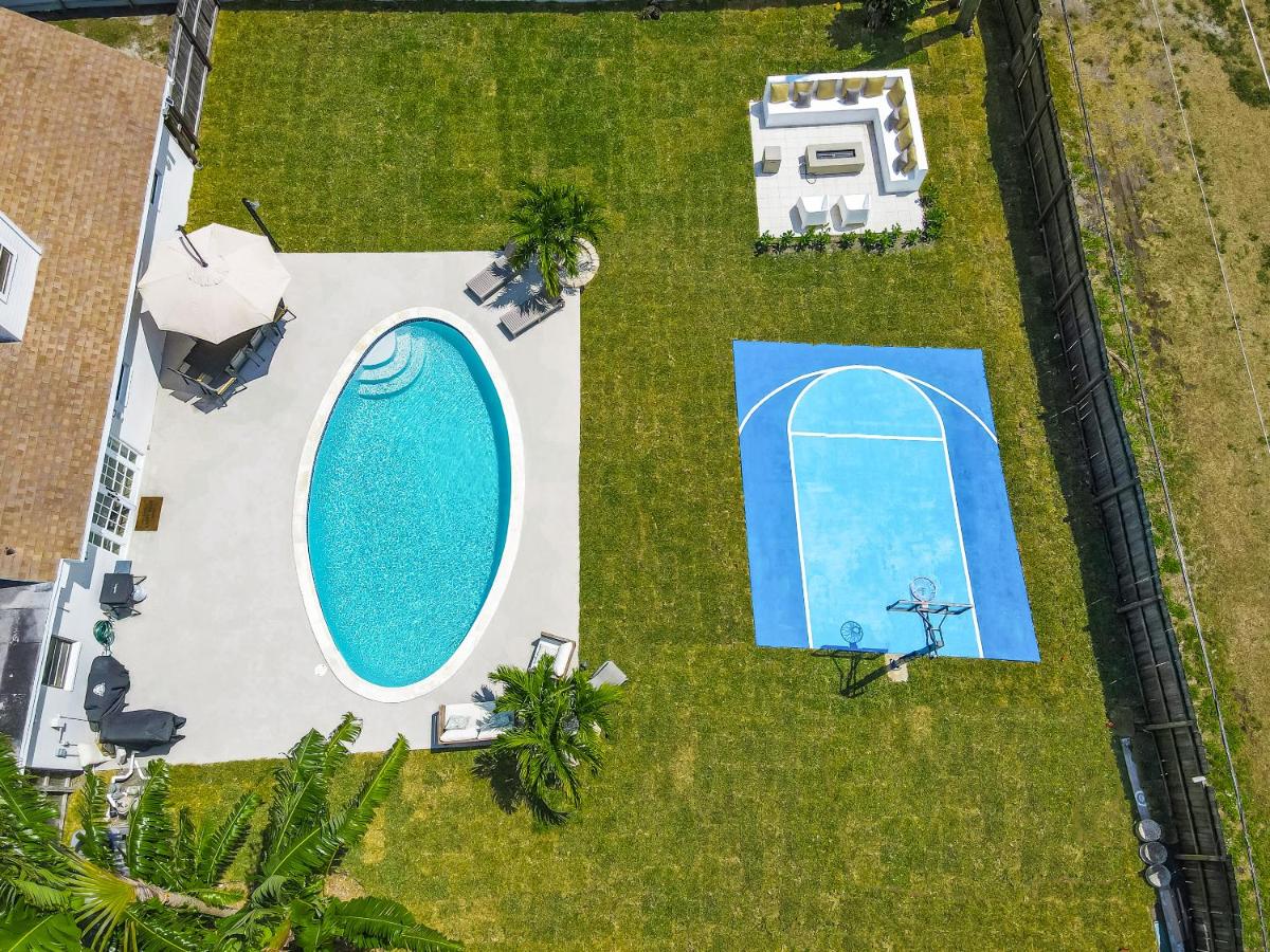 Апартаменты WEST PALM BEACH-Basketball Court, Heated Pool, Fire Pit