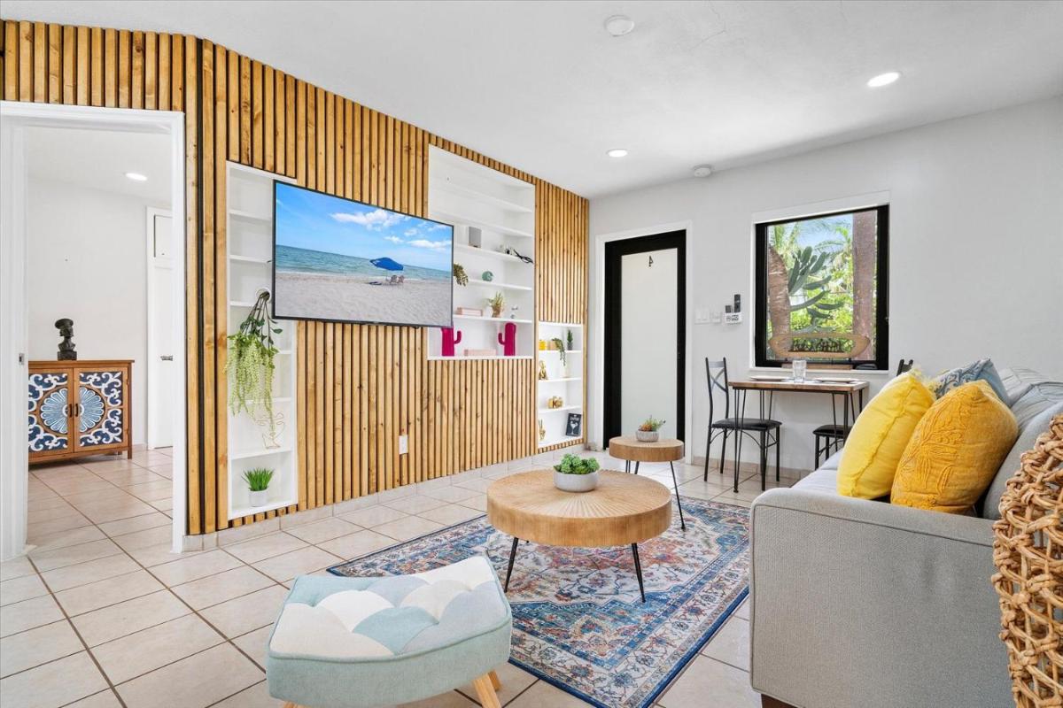 Апартаменты Walnut By The Sea