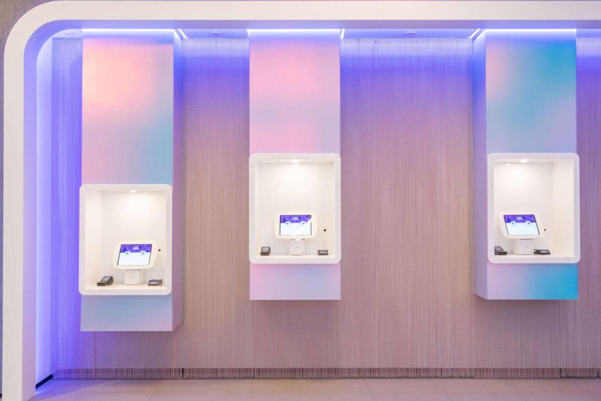 Отель YOTEL Miami