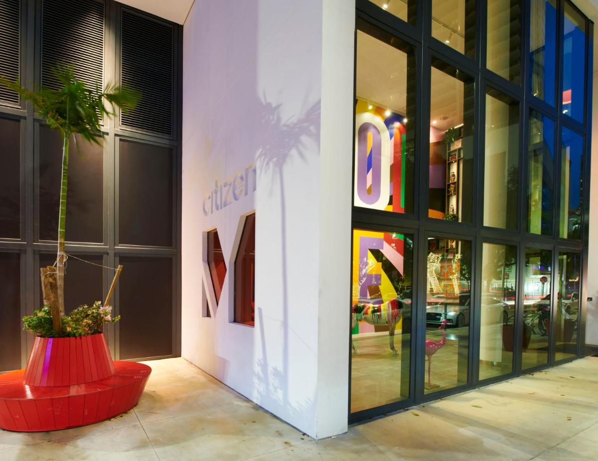 Отель citizenM Miami Brickell
