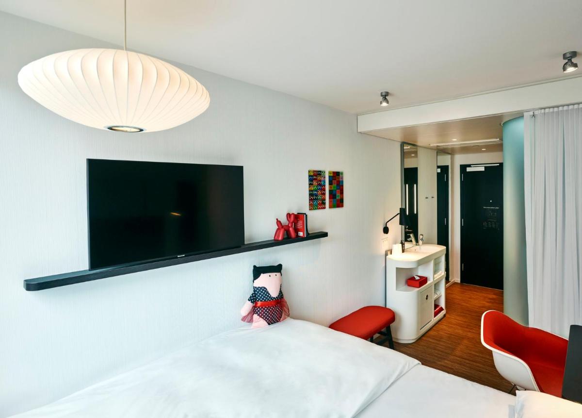 Отель citizenM Miami Brickell