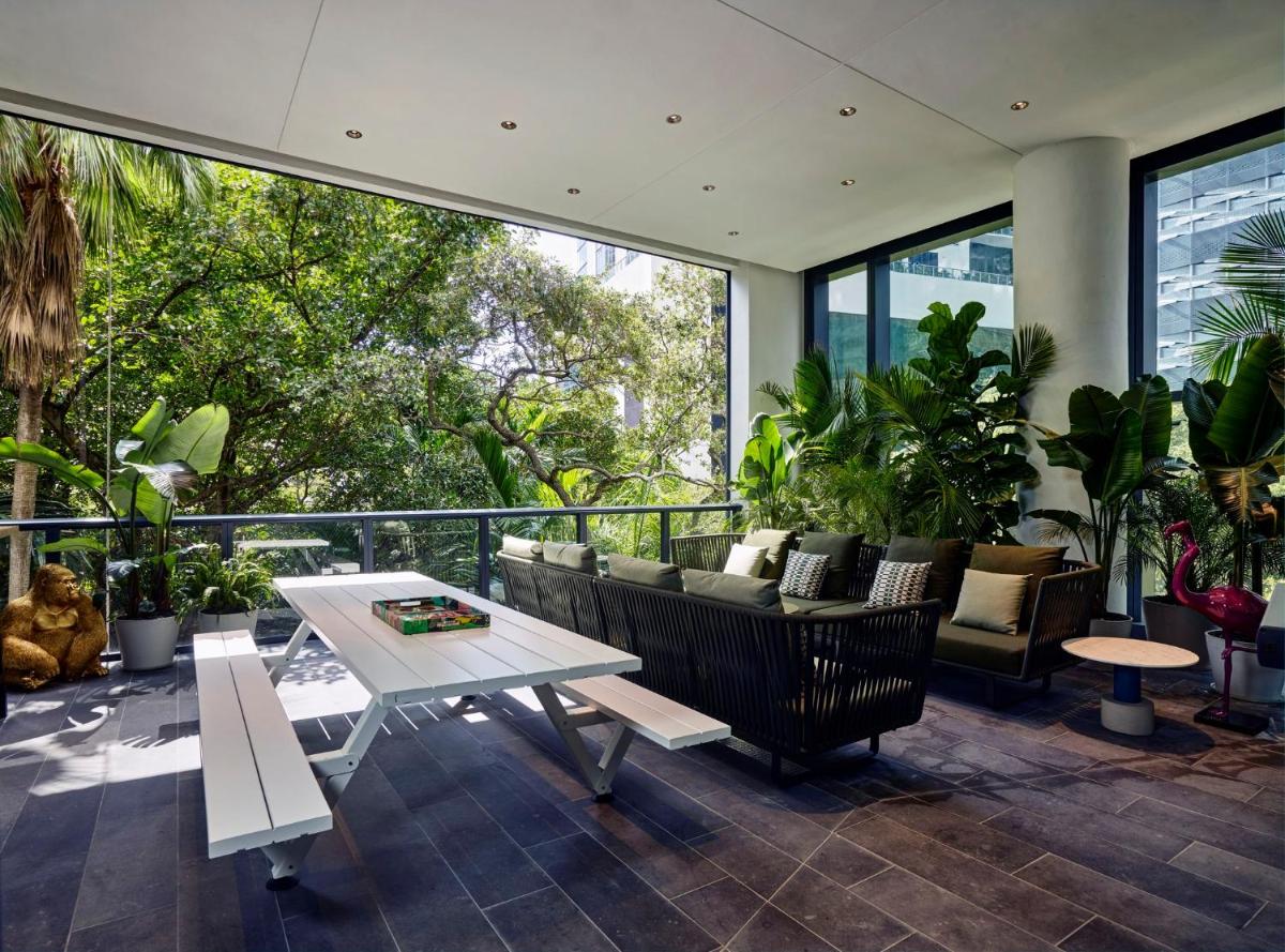 Отель citizenM Miami Brickell