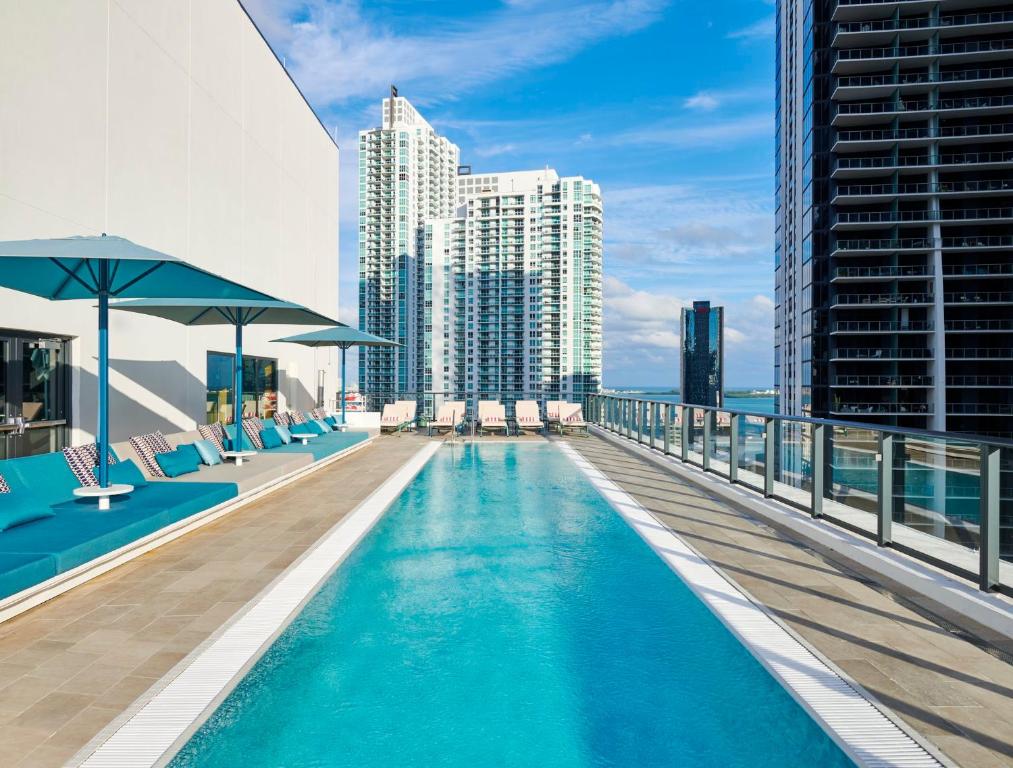 Отель citizenM Miami Brickell
