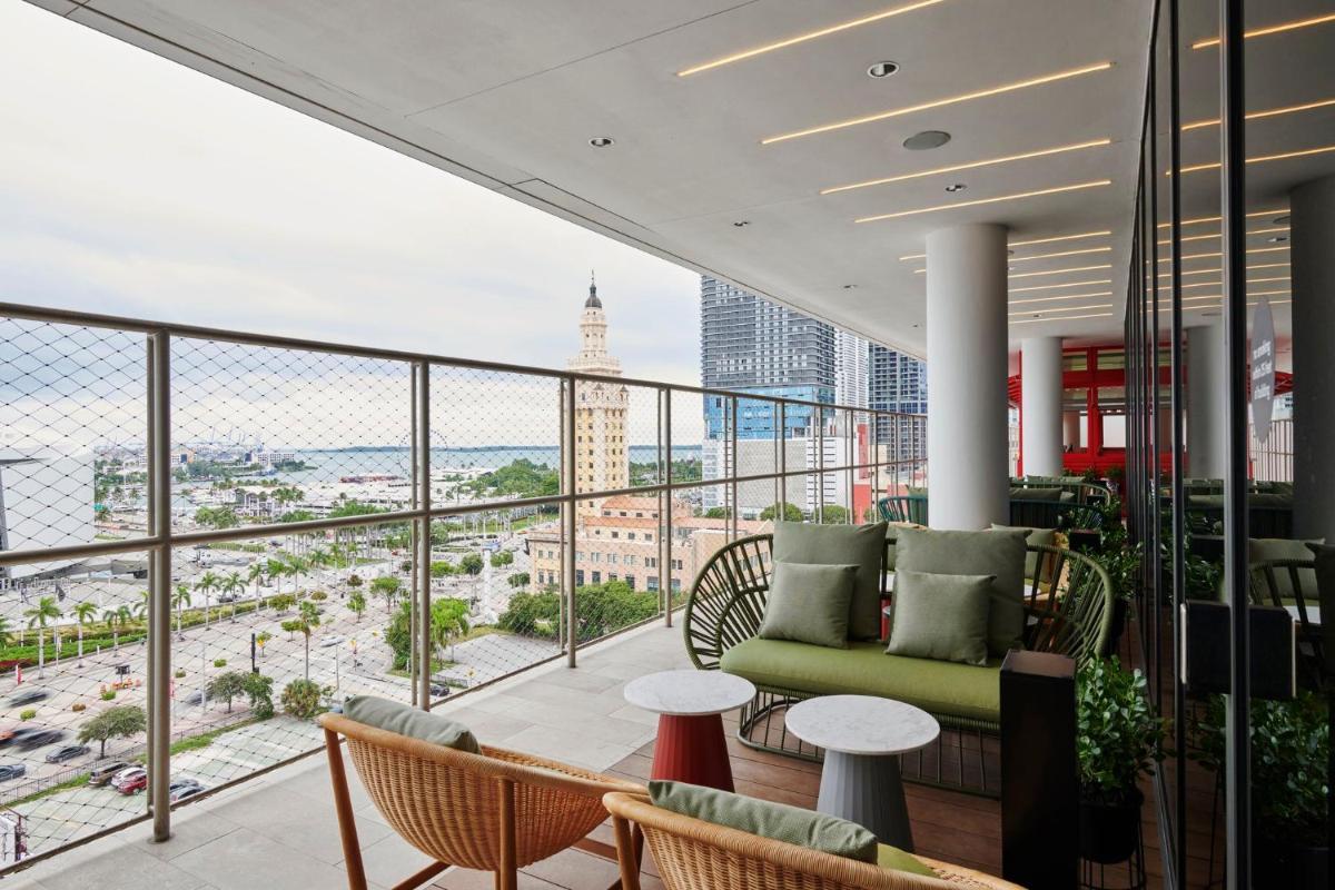 Отель citizenM Miami Worldcenter