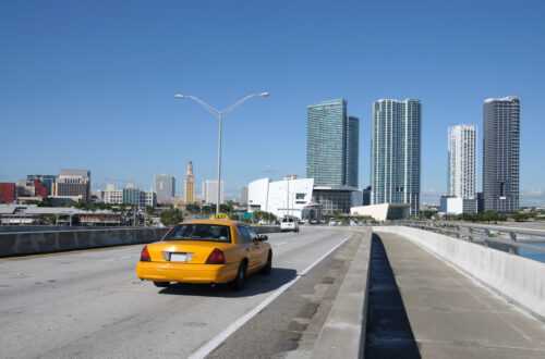 Как поймать такси в аэропорту Майами